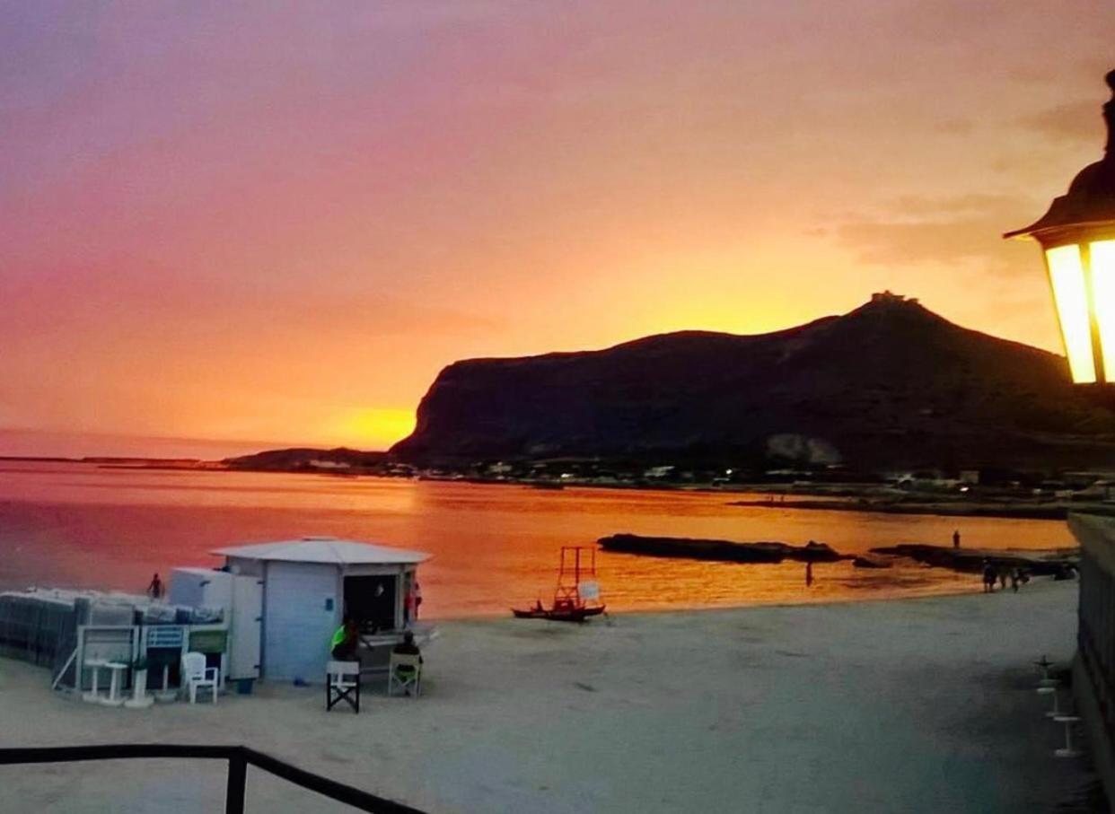 Stabilimento Lido Burrone Bed & Breakfast Favignana Luaran gambar